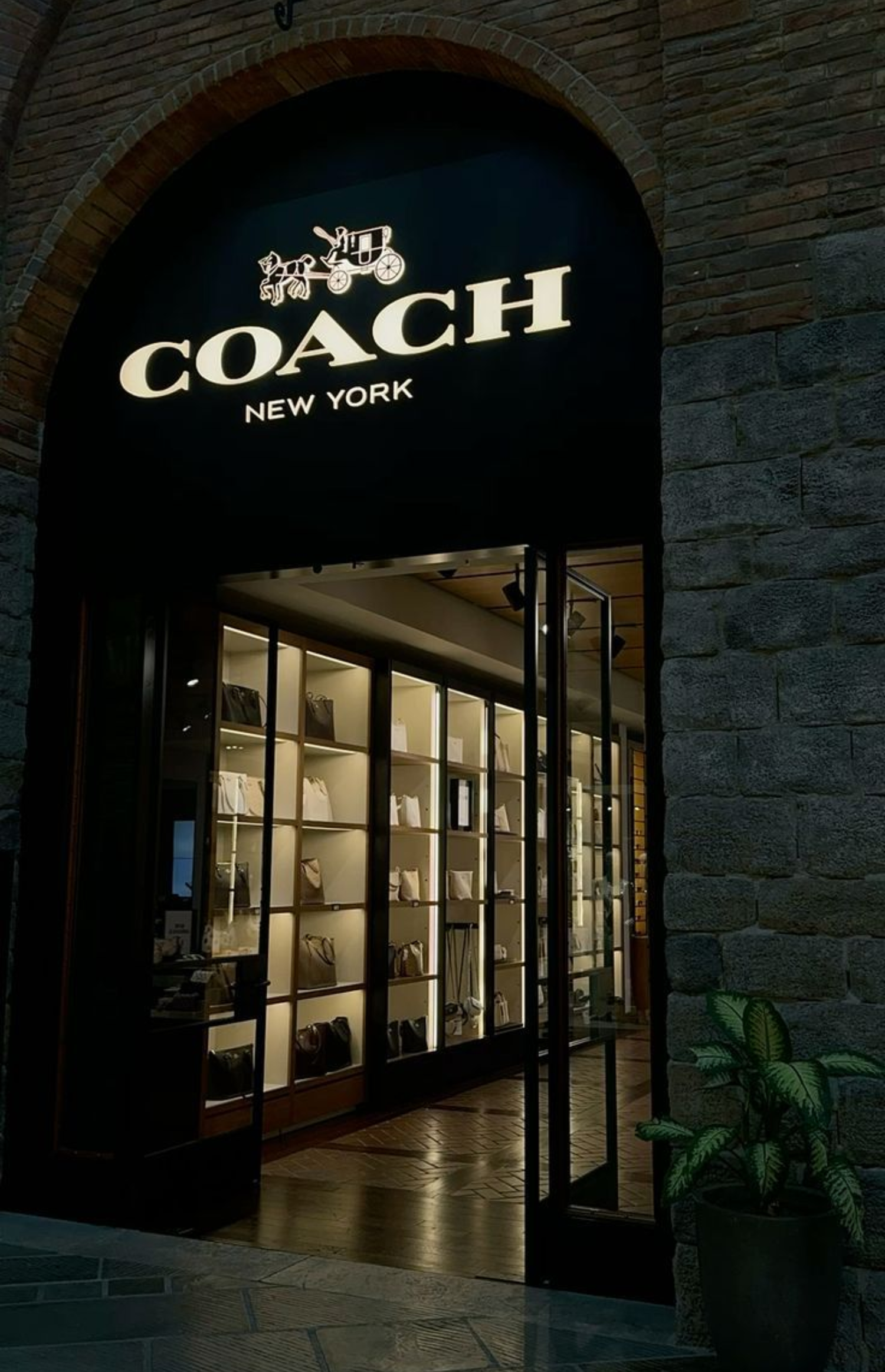 COACH