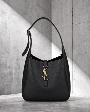 Ysaint Laurent Le 5 à 7 Supple Negra