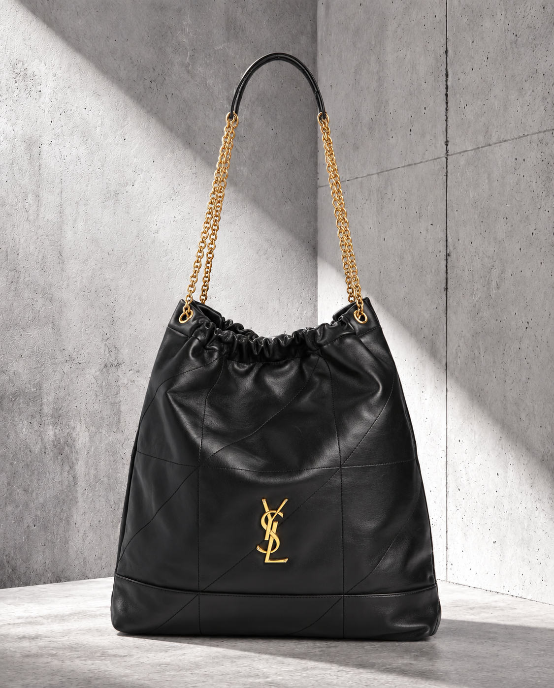 Ysaint Laurent Jamie 4.3 Pochon Negro