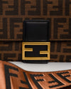 Fendi Baguette Marrón Monograma