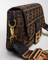 Fendi Baguette Marrón Monograma