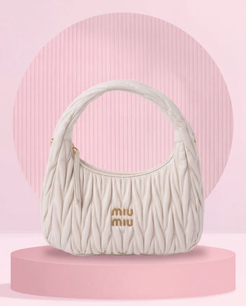 Miu Miu Wander Hobo Crudo Matelassé